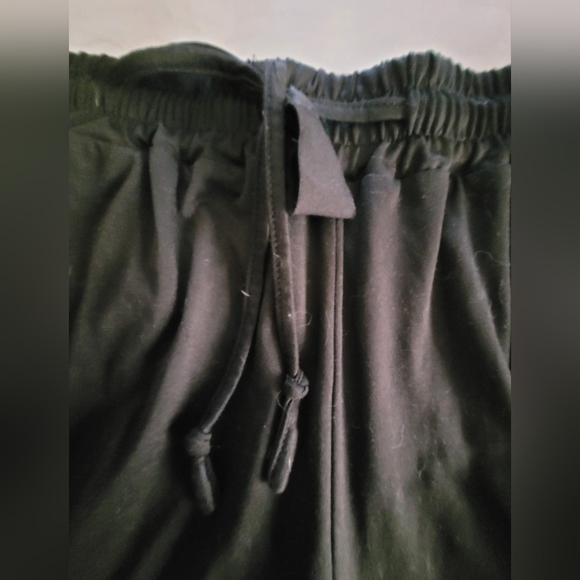Tarse Black Capri Jogger Pants with Elastic Waistband Relaxed Fit Size Medium - Picture 3 of 10